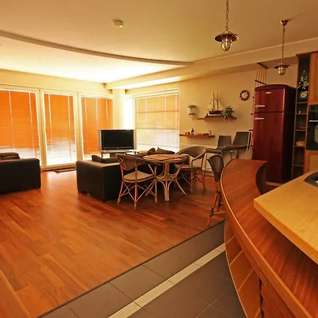 Ringi 37 Apartment